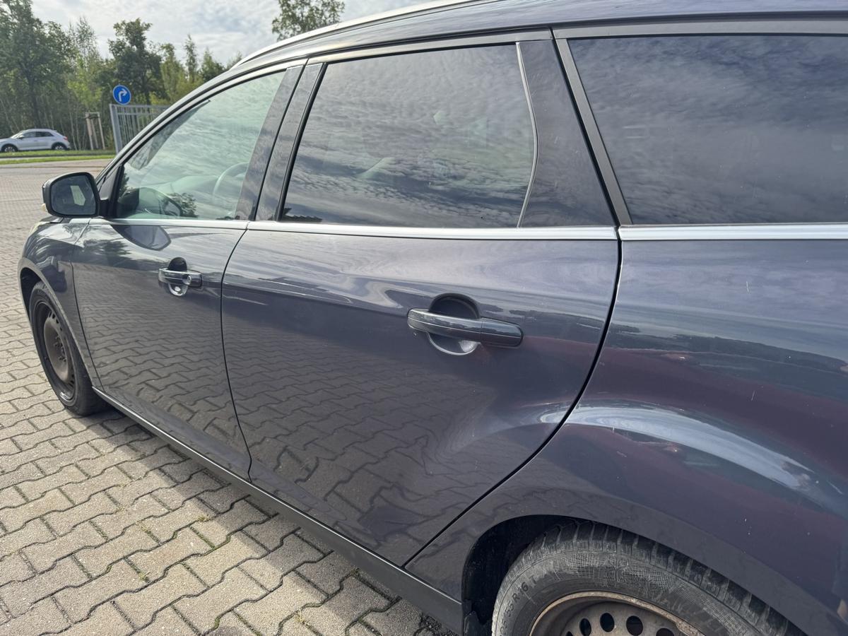 Ford Focus 3 original T&uuml;r hinten links Midnight SkyGrau Kombi Rohbau Bj.2011